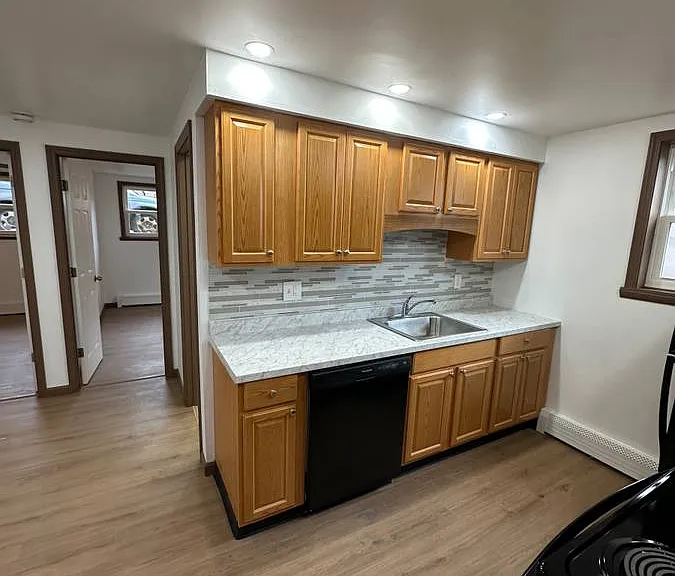 292 Rumbold Ave #2 — Photo 10
