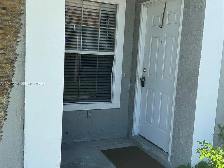 2399 Harbor Town Dr — Photo 4