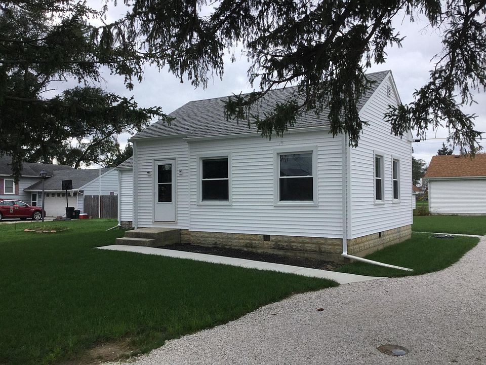 1st image of 912 Hanson St