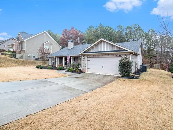 204 Fisher Ct, Winder, GA 30680