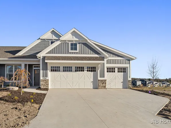3760 Leenheer Dr #12, Grandville, MI 49418