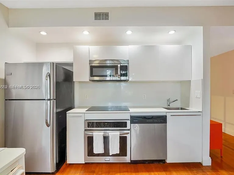 1410 Euclid Ave #1 — Photo 7