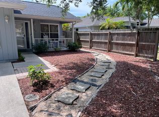 858 97th Ave N, Naples, FL 34108
