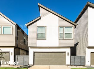 329 N Centro Cir, Shenandoah, TX 77385