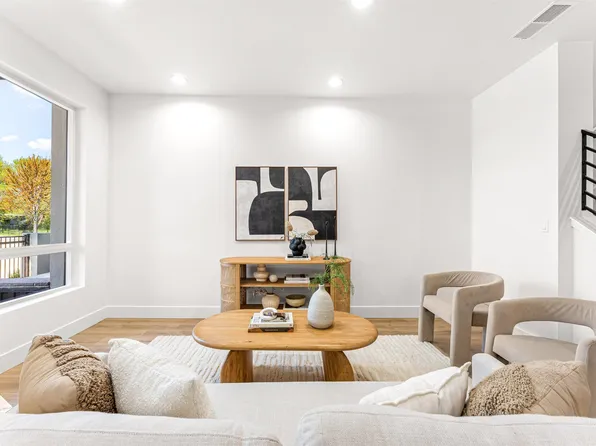 341 E Lombard Ln #The, Eagle, ID 83616