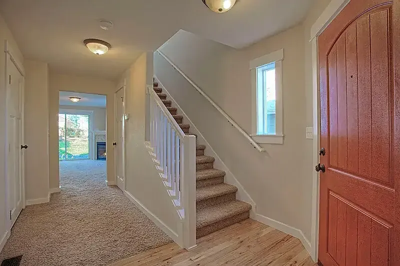 Alaska Street Townhomes — Photo 3