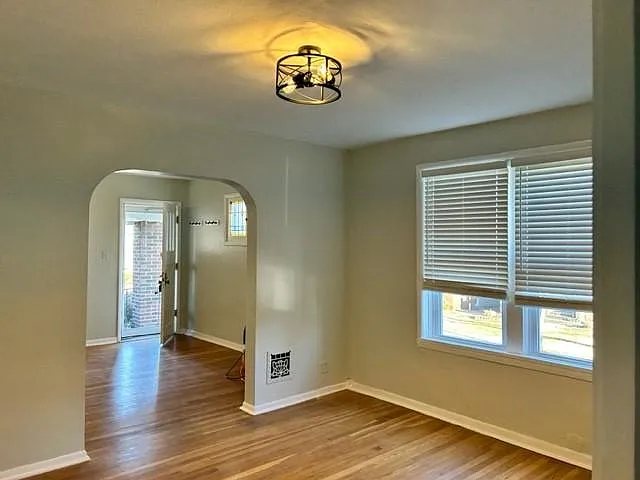 2 bed, 1200 sqft, $1,650 — Photo 3