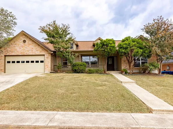 610 Oak Valley Dr, Kerrville, TX 78028