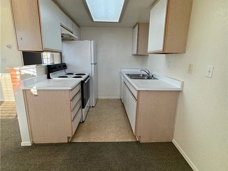 331 Phyllis Dr #2 — Photo 9