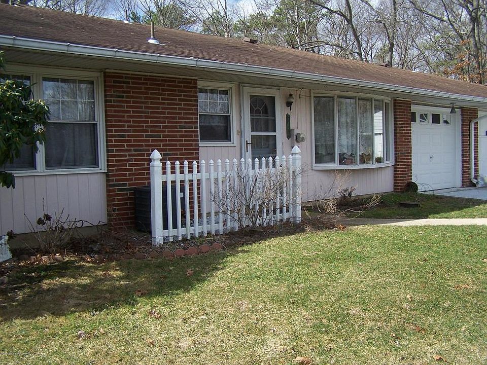 1st image of 518B Portsmouth Dr