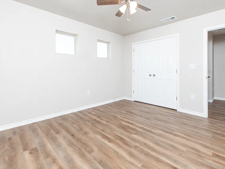 2542 Leroy Ln #B — Photo 19