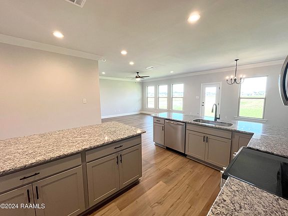 3rd image of 307 Afterglow Ln