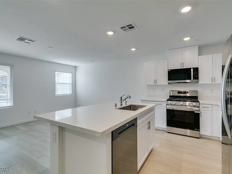 945 Jigglypuff Pl — Photo 23