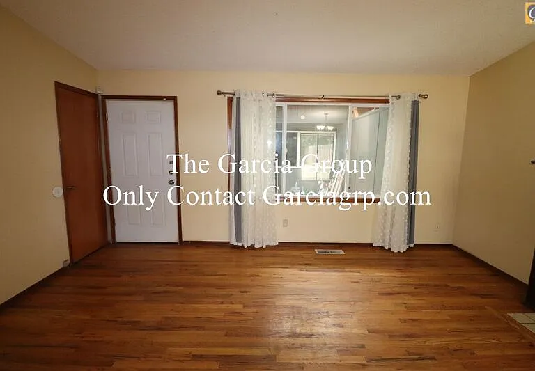 1530 NE 114th Ave — Photo 12