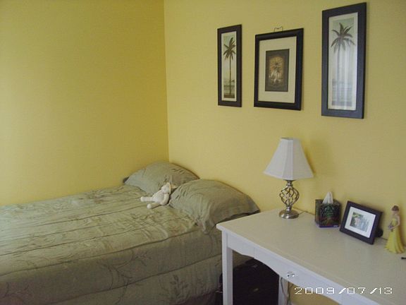 Second bedroom.