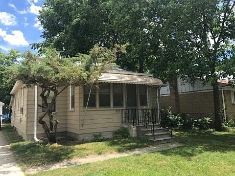 2nd image of 26720 Brettonwoods St