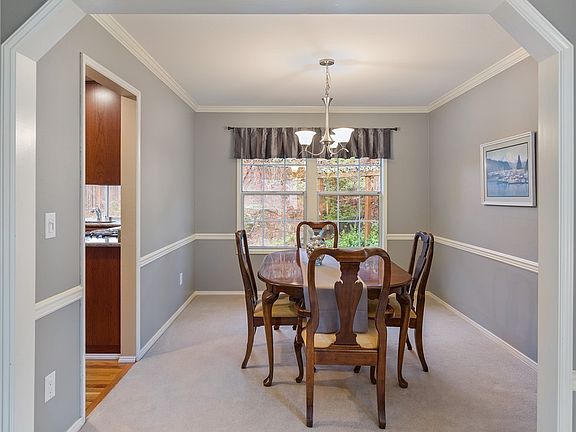 5th image of 17238 SE 47th Pl