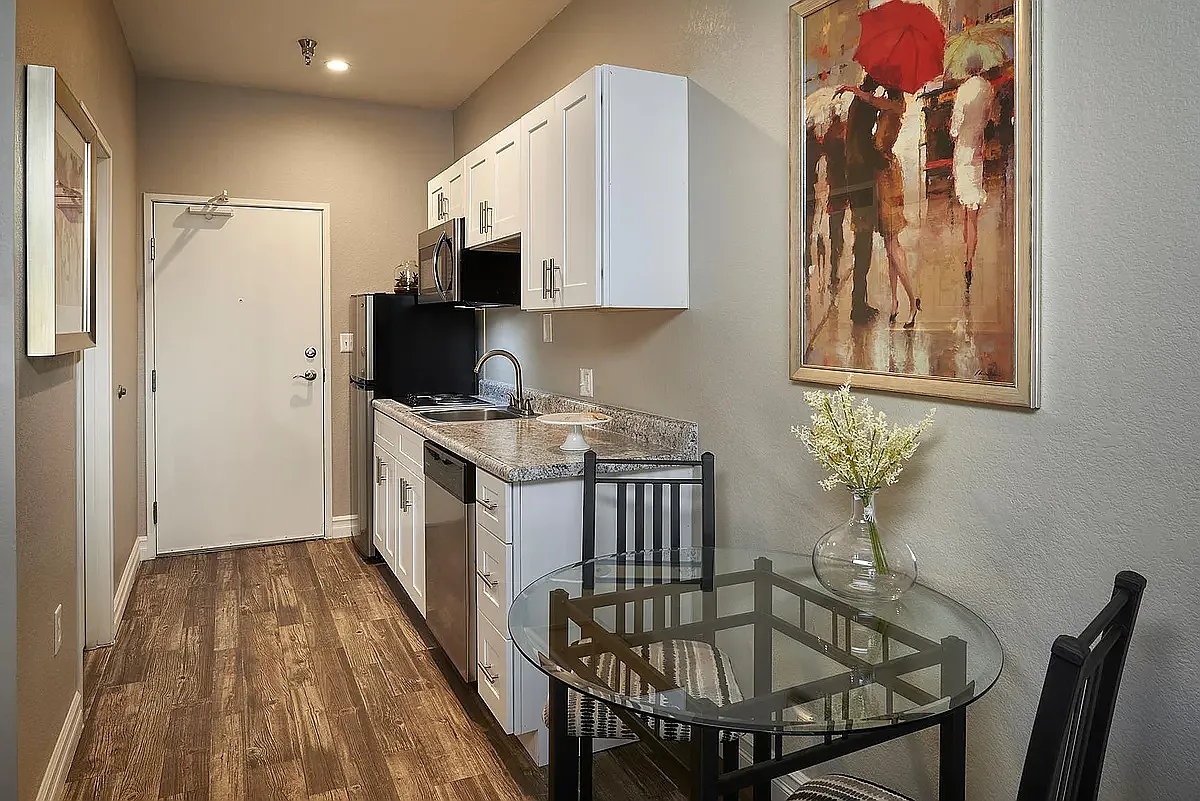 Fiesta Village Furnished Apts — Photo 4