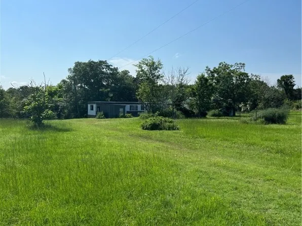 2120 Lake Ridge Dr, Caldwell, TX 77836