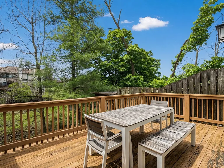 2028 Falling Brook Dr — Photo 8