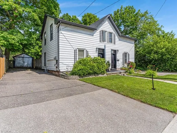 156 Saint Andrews St, Cambridge, ON N1S 1N3