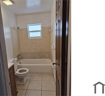 854 E Orange St — Photo 6