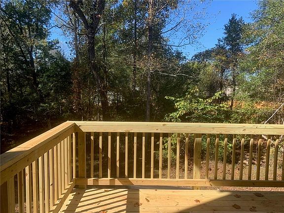 3rd image of 82 Cherrywood Ct