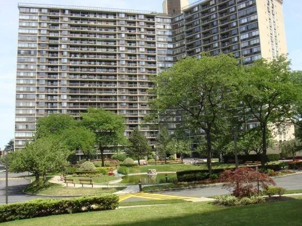 2 Bay Club Dr APT 7A, Flushing, NY 11360