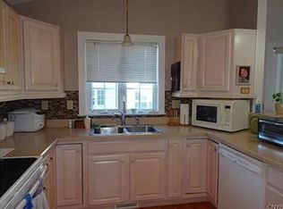 3797 Pegasus Cir, Syracuse, NY 13209