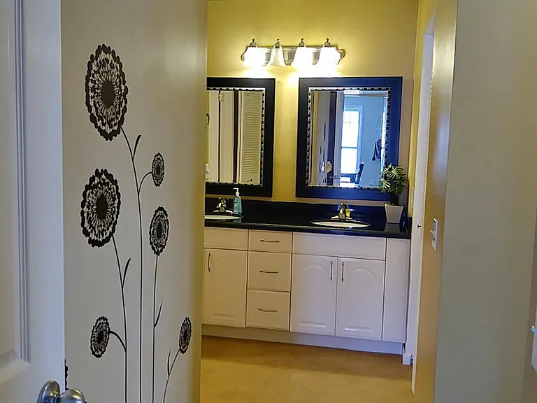 8045 Eastlake Dr — Photo 11