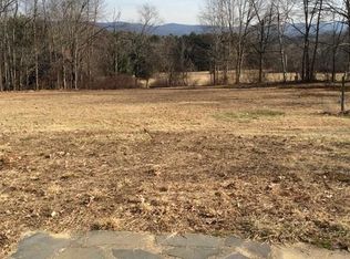 250 Pease Rd, East Longmeadow, MA 01028