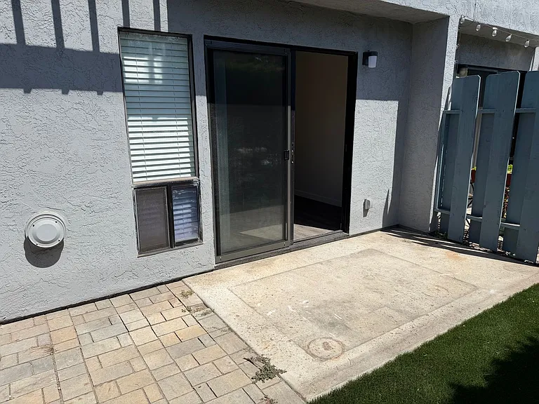 1736 Cable St #3 — Photo 13