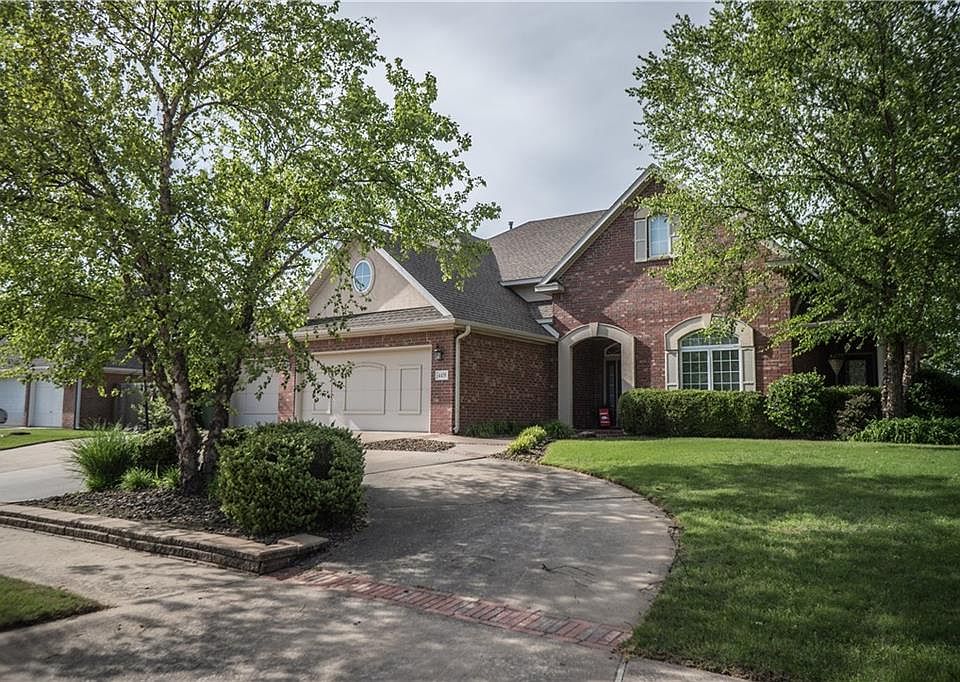 1st image of 4439 W Pleasant Dr