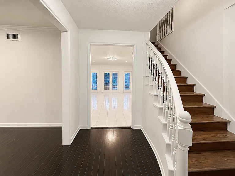 7218 Holder Forest Ct — Photo 20