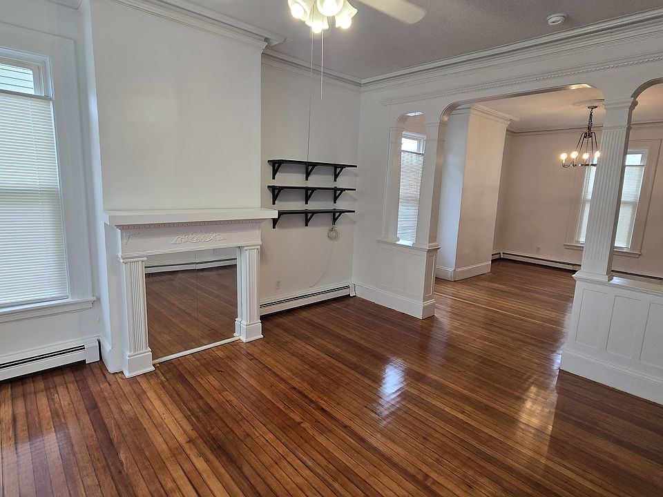 1st image of 36 Brighton St APT 1