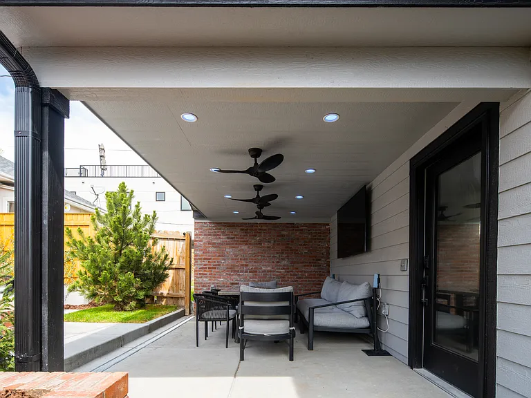 2036 Eliot St — Photo 34