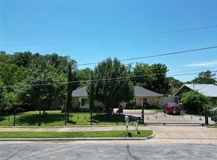 1825 E Shore Dr, Dallas, TX