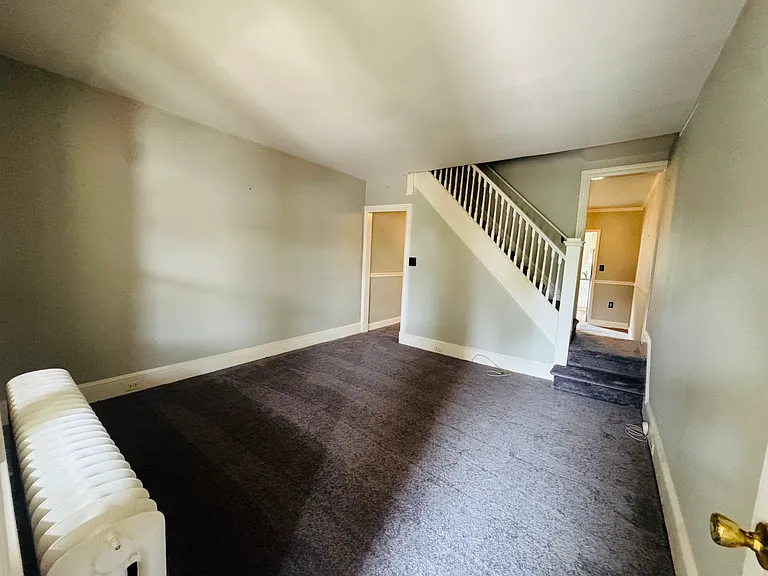 403 S Sycamore St — Photo 1