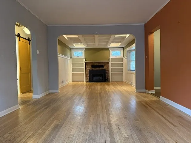 1226 W Prospect Rd — Photo 3