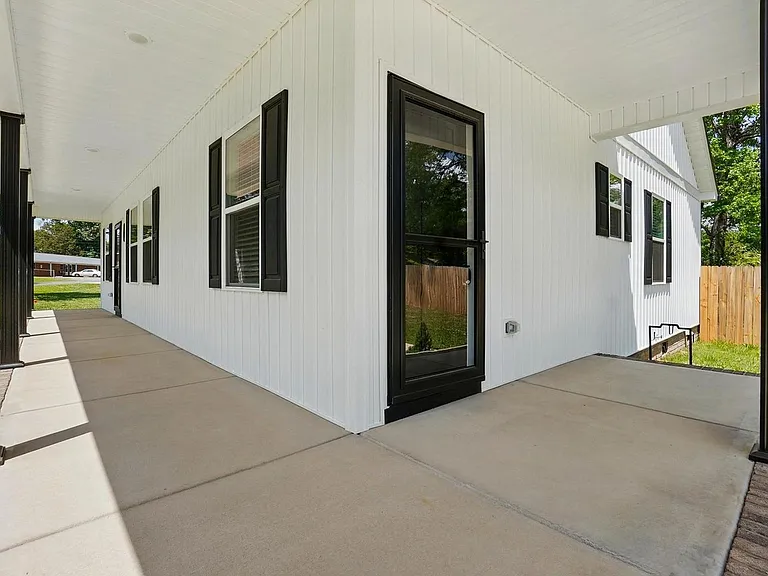 301 Tomberlin Rd — Photo 24