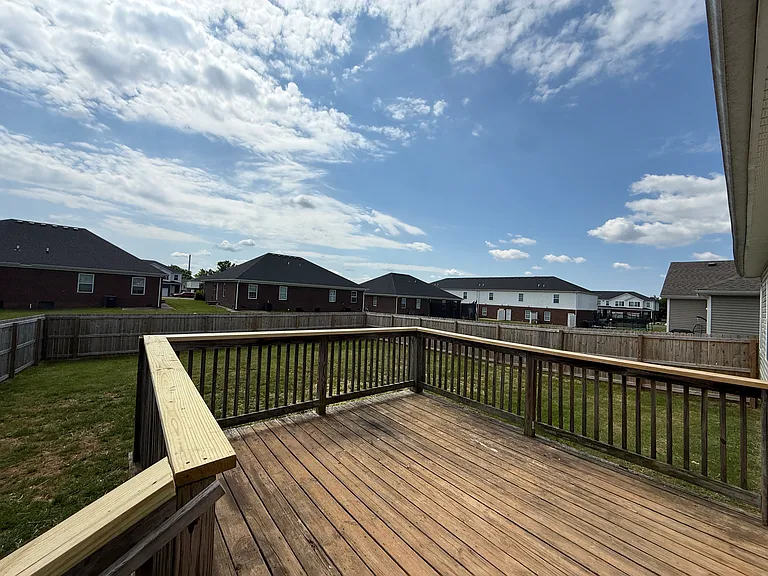 276 Stone Hollow Ln — Photo 4