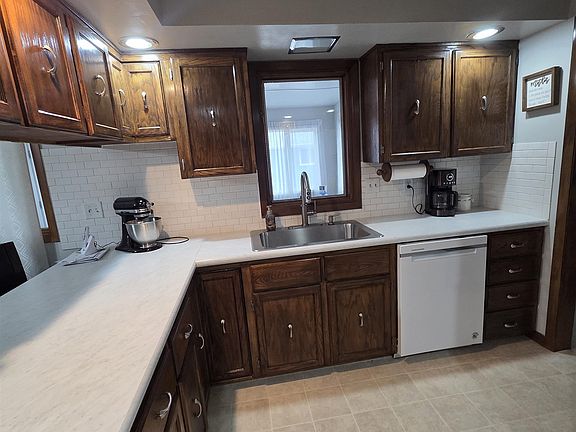 4th image of 1215 B St