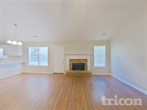 3rd image of 255 Butler Bridge Cir