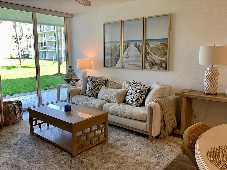 6061 Bahia Del Mar Cir #146 — Photo 10