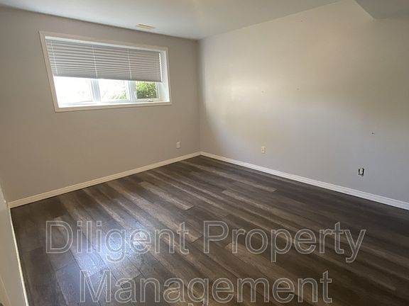 3rd image of 588 Howden St Unit 5