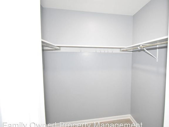 5th image of 113 Susan Dr #B