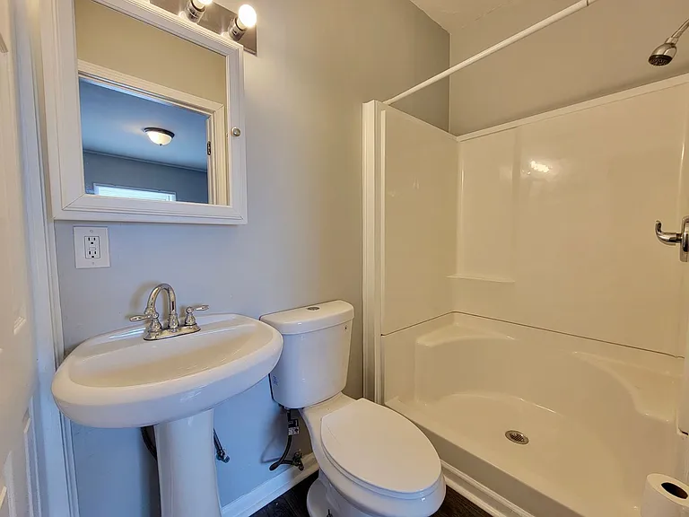 1117 W. 41st Terrace — Photo 9