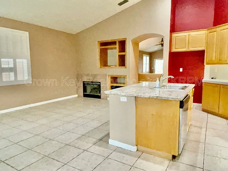 1844 Oswego Ct — Photo 28