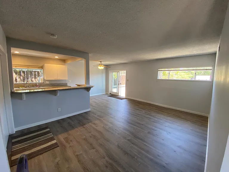 141 Baker Ave — Photo 8