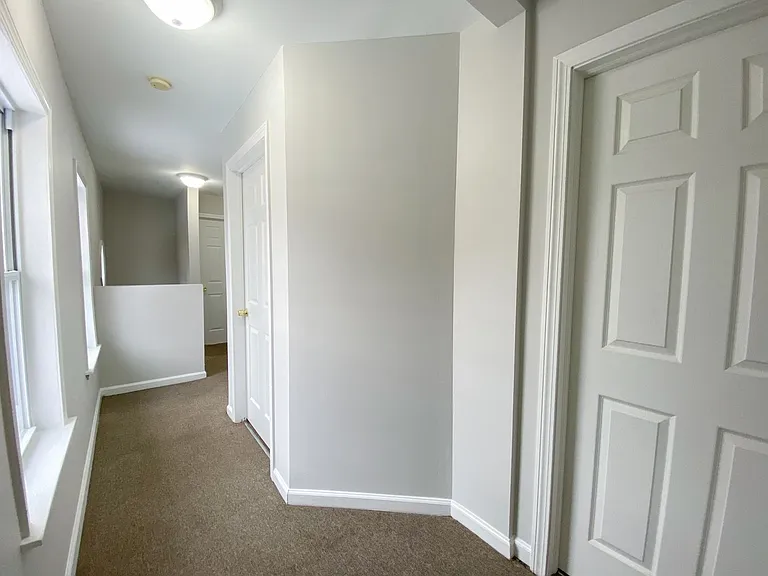 158 Ward St — Photo 24